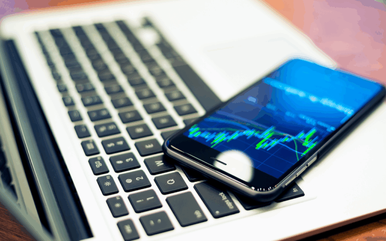 Polacy inwestują ostrożnie i niewiele