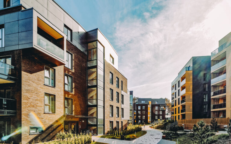 Koniunkturę w nieruchomościach hamuje rynek pracy