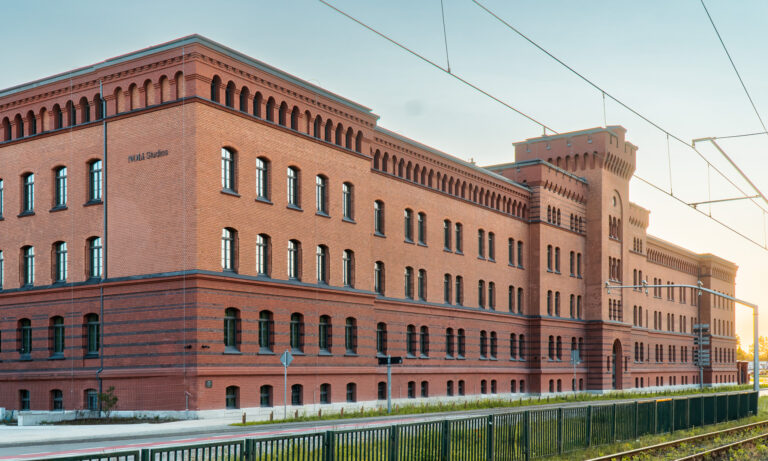 W segmencie premium o wartości nieruchomości coraz częściej decyduje unikalność i historia miejsca